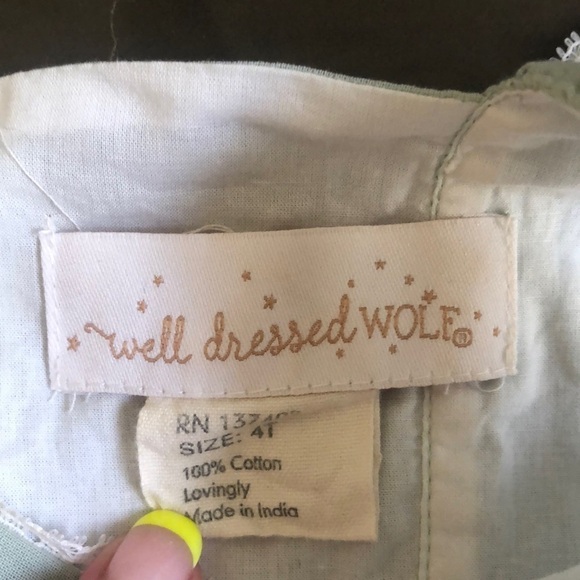 Well Dressed Wolf sage green tunic and shorts set. 4T - Picture 4 of 5